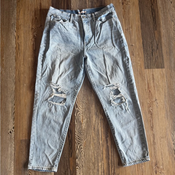 High Rise Mom Jean - Picture 3 of 5